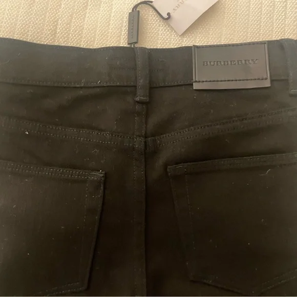 Black Burberry boys straight skinny jeans NWT size 8 Yr (98)